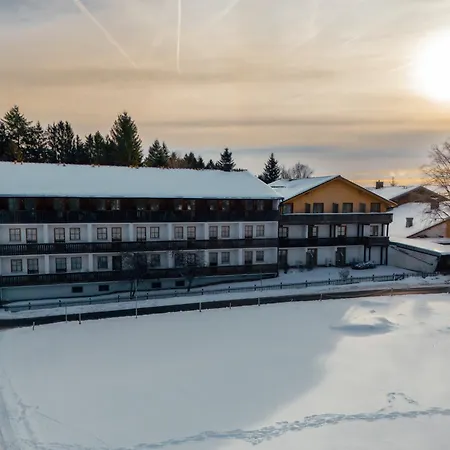 Landhotel Tannenhof-3
