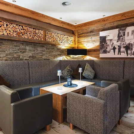 Hotel Garni Alpenjuwel-3
