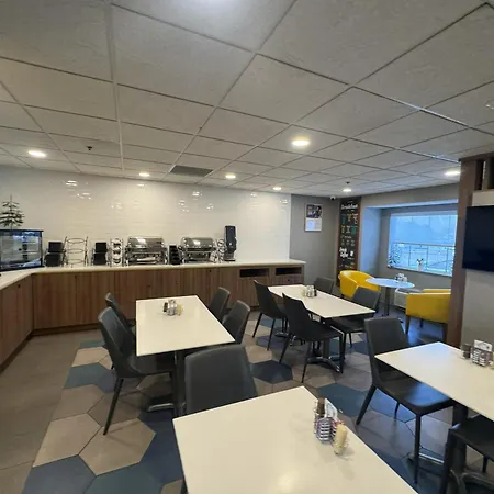 Microtel Inn & Suites By Wyndham Wheeling At The Highlands-2