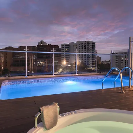 Hampton By Hilton Cali-3