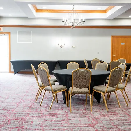 Coshocton Village Inn & Suites-3
