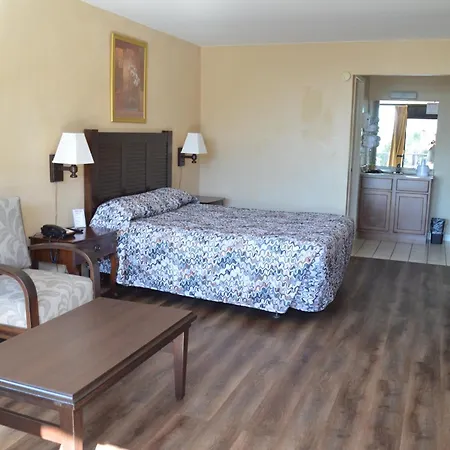 Tarpon Shores Inn-3