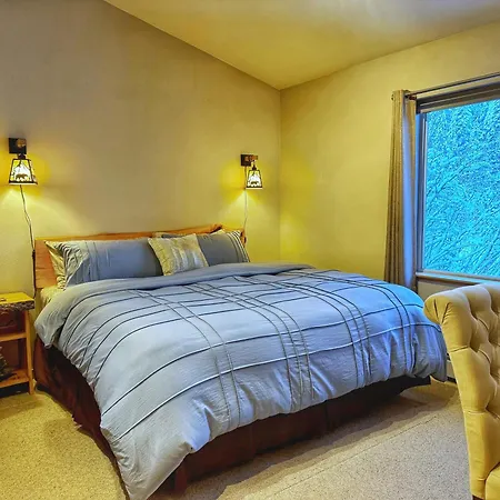 Bear Lake Lodgings B&B, Inc-3