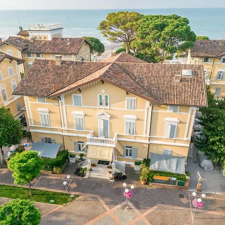 Residence Villa Spiaggia-3