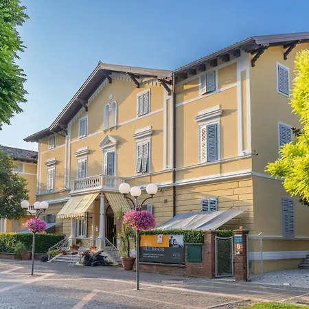 Residence Villa Spiaggia-2