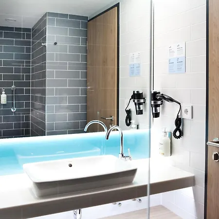 Holiday Inn Express - Saarbrücken, an IHG Hotel-3