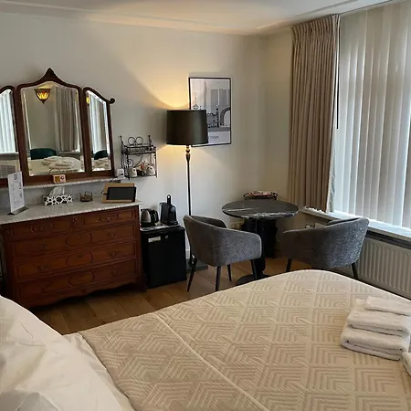 Bed And Breakfast Rotterdam-3