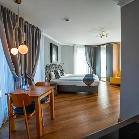 Boardinghouse City Home - Living-3