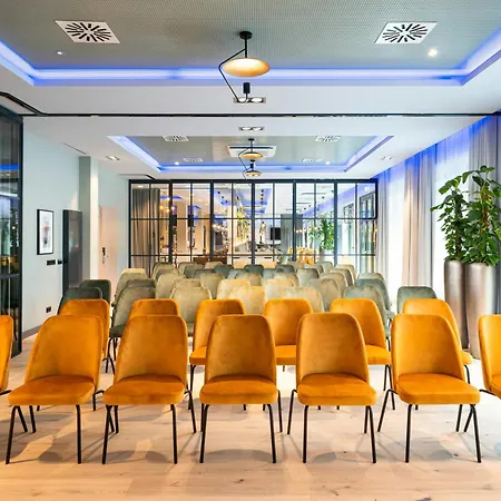 Leonardo Hotel Hamburg Altona-2