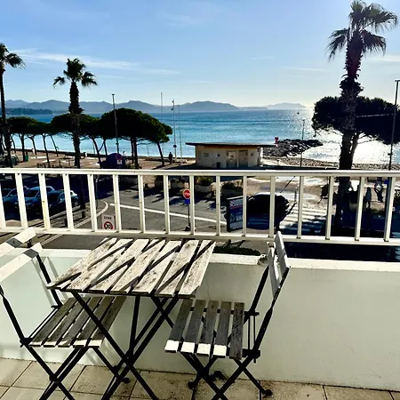 T3 sur la plage vue féerique mer,wifi, parking inclus , clim-2