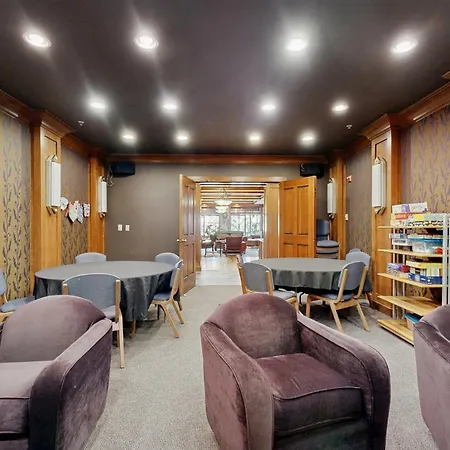 Powderhorn Lodge 223: Pennyroyal Suite-2