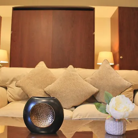 Grovefield House Hotel By Uno -Free Parking-3