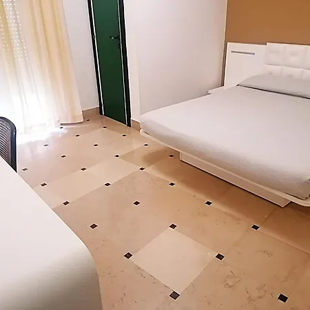 Hyencos Hotel Calos-2