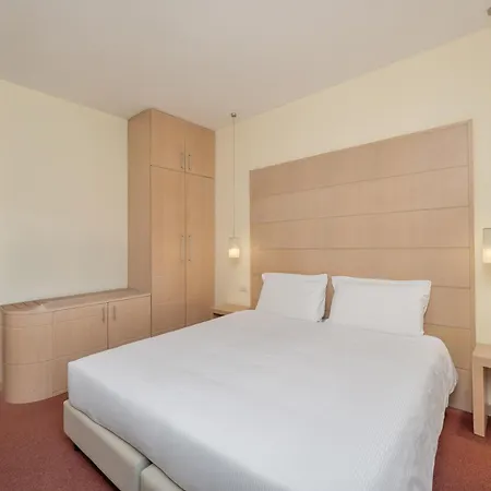 B&B HOTEL Calenzano First-2