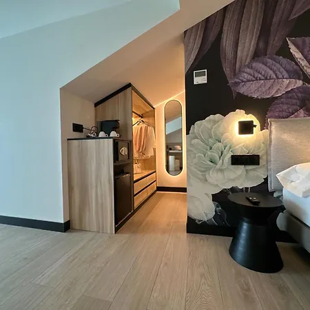 Hotel Delfin Azul-3