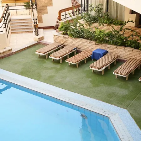 Gaddis Hotel, Suites And Apartments-3
