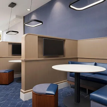 Courtyard By Marriott San Diego Mission Valley/Hotel Circle-3