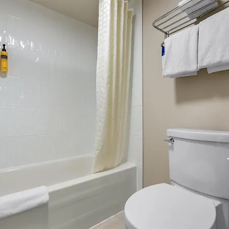 Best Western Plus Burnaby Hotel-2
