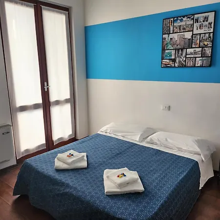 Blue Hotel-3