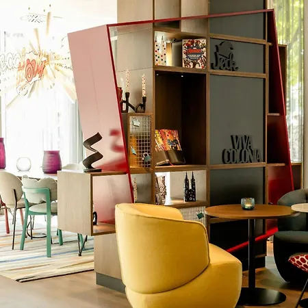 Motel One Köln-Mediapark-2