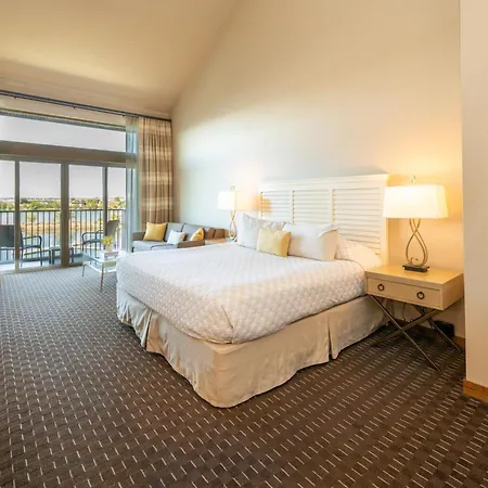 The Lodge At Columbia Point-3
