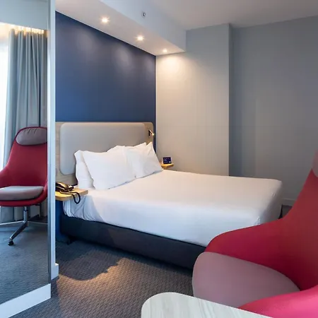 Holiday Inn Express Porto City Centre By Ihg-3
