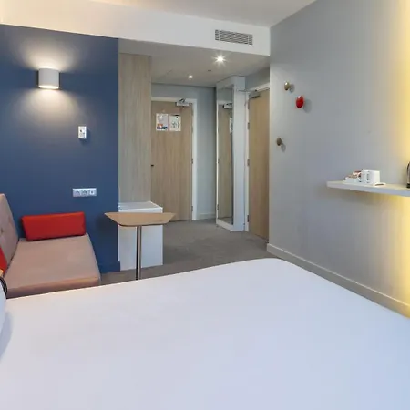 Holiday Inn Express Porto City Centre By Ihg-2
