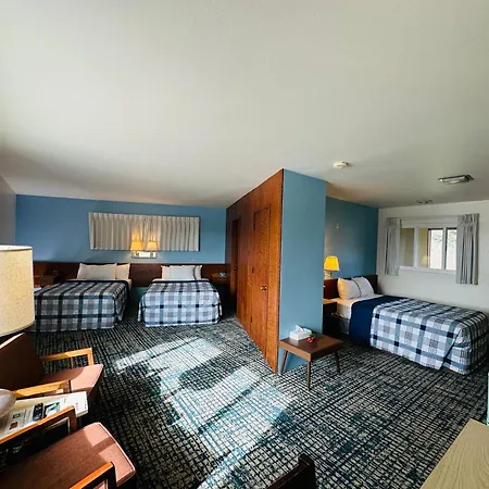 Curly Redwood Lodge-3