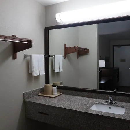 Travelodge By Wyndham North Charleston-3