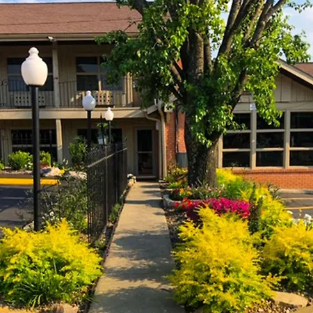 Charles Wesley Motor Lodge Downtown Broken Bow- Hochatown-3