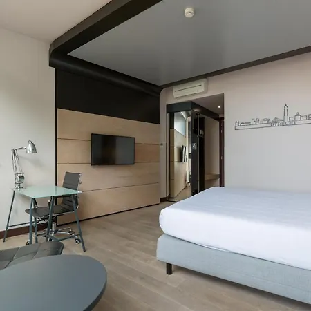 Leonardo Hotel Utrecht City Center-2