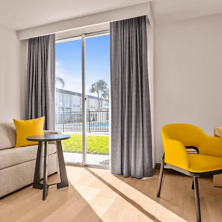 B&B Hotel Orlando International Drive Near Universal - Newly Renovated!-3