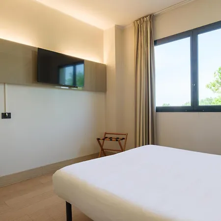 B&B Hotel Faenza-3