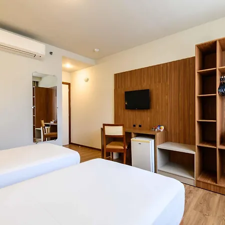 Vitoria Praia Hotel-3