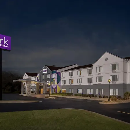 Spark By Hilton Macon North-3