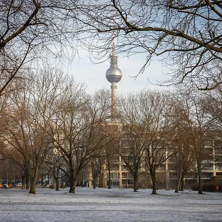 Meininger Hotel Berlin Mitte-3