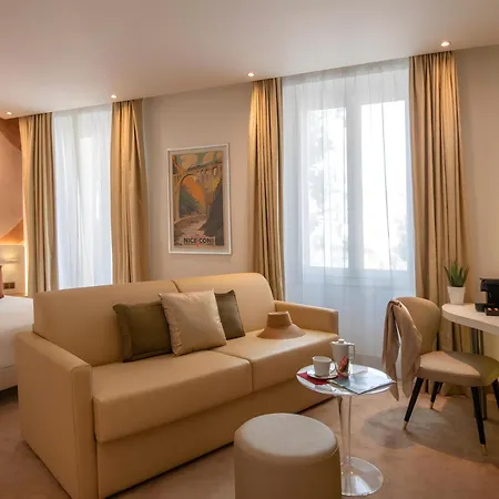 Best Western Premier Hotel Prince de Galles-2
