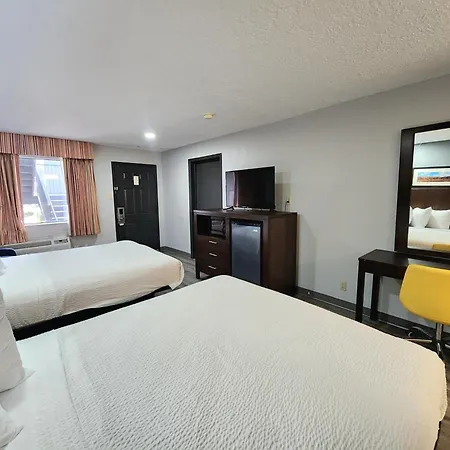 Days Inn & Suites By Wyndham Winnie-2