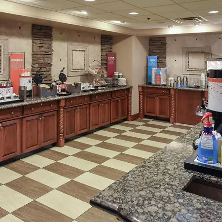 Hampton Inn & Suites Youngstown-Canfield-3