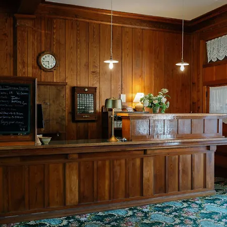Terrace Inn And 1911 Restaurant-2
