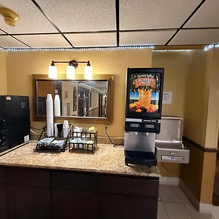 Fairview Inn & Suites Whitewater-3