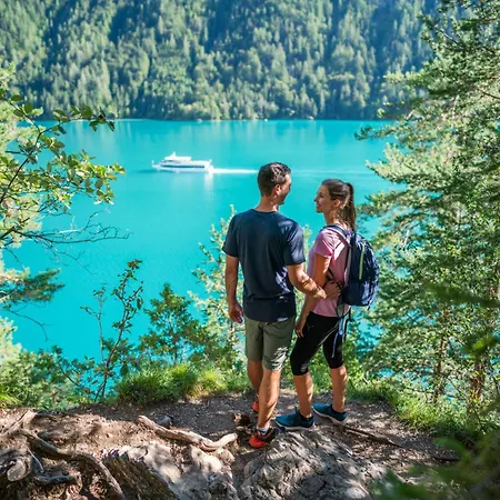 SeeHotel&SeeApartments Kärntnerhof- direkt am See!-3