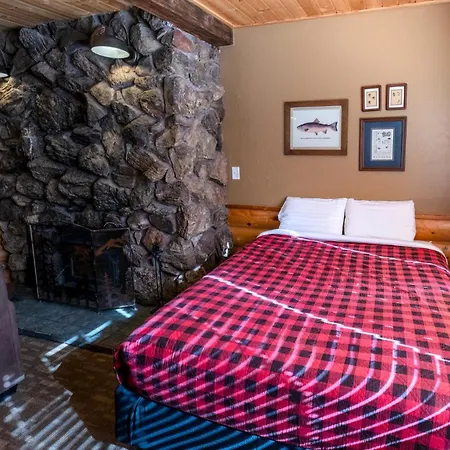 Shaver Lake Village Hotel-2