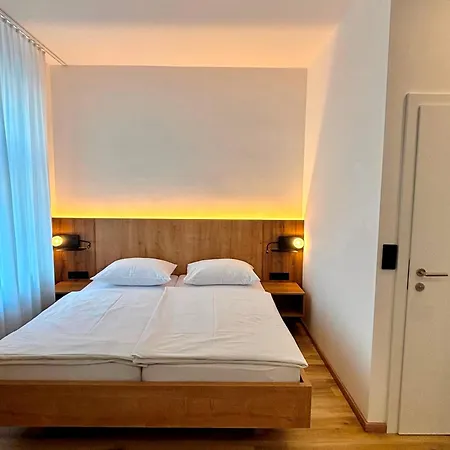 Hotel Lucia-2