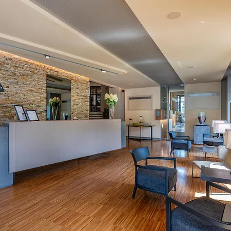 Alter Hotel-2