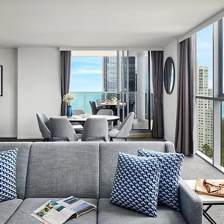 Meriton Suites Broadbeach-2
