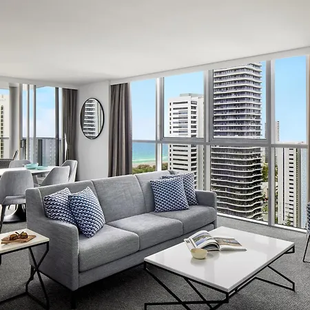 Meriton Suites Broadbeach-3