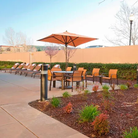 Courtyard By Marriott Sacramento Folsom-3