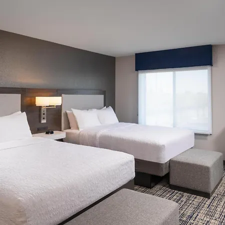 Hampton Inn & Suites Manteca-3