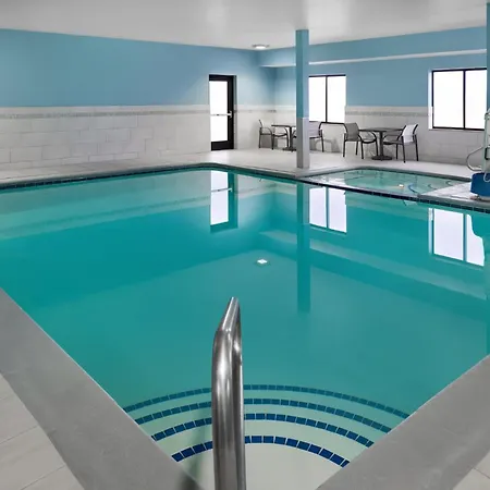 Holiday Inn Express Kansas City - At The Legends! By Ihg-2